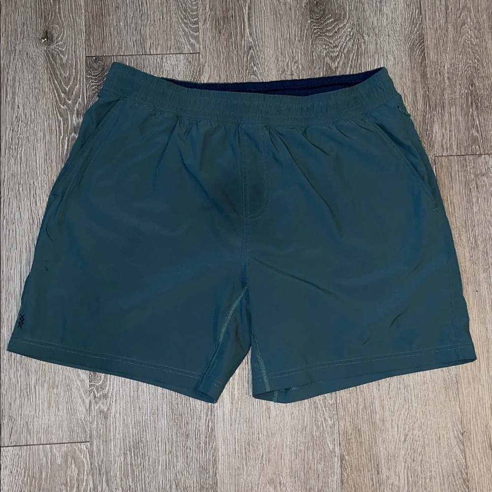Rhone Mako Shorts unlined green size xl 7” inseam active outdoors gym workout